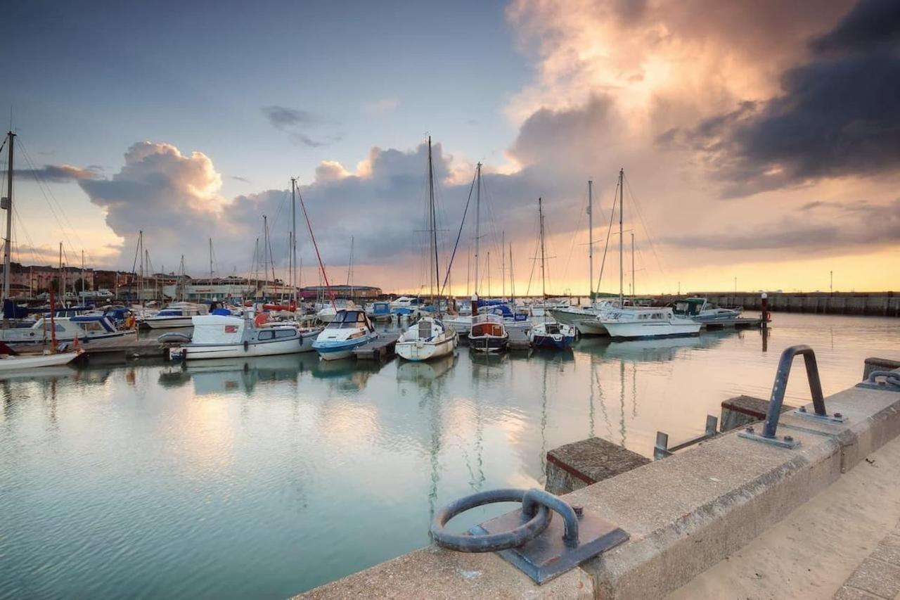 Anchor Down Cottage The Perfect Seaside Retreat Sleeps 4 Beach 2 Mins ライド エクステリア 写真